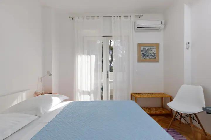 Apartment & Rooms Nugal 마카르스카 객실 사진